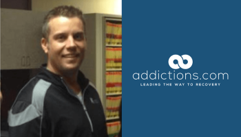 Former des moines dentist in prison for obtaining drug from patients