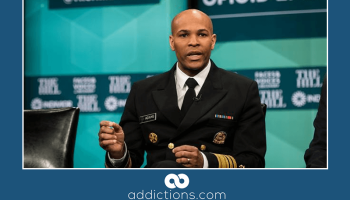 Surgeon General suggests public keep opioid overdose reversal kits on them all all time