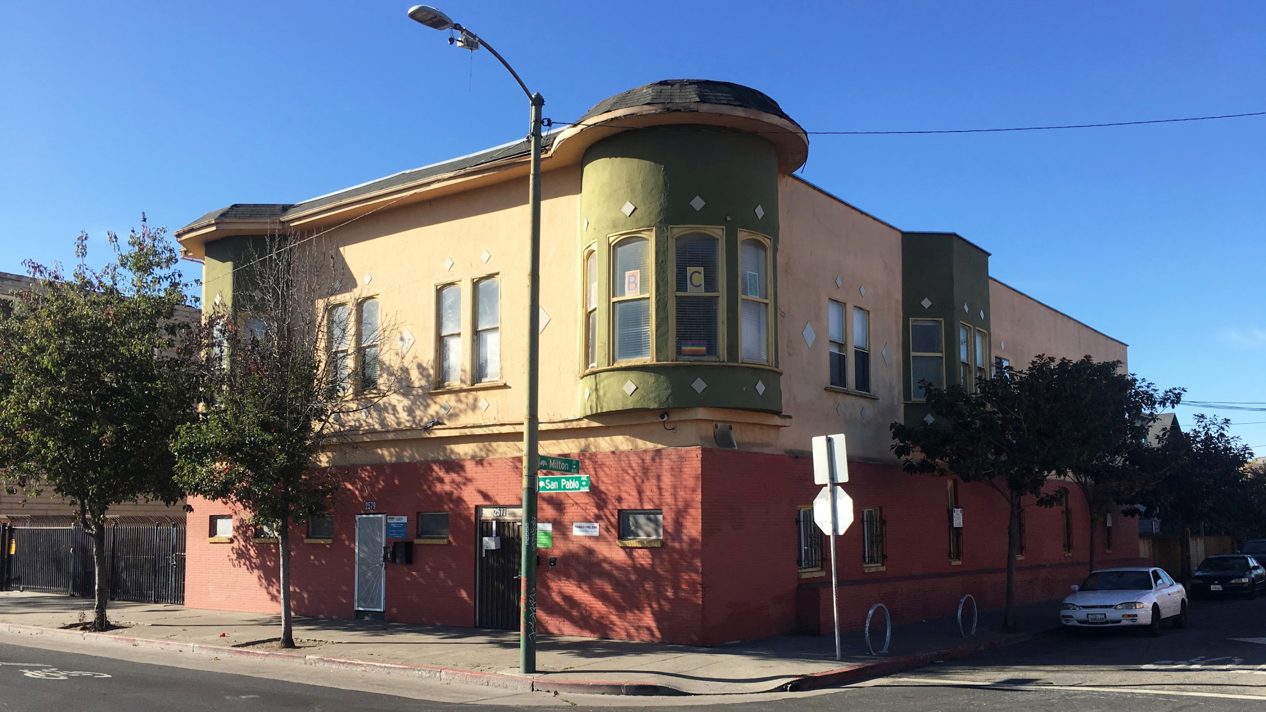 Lifelong East Bay Community Recovery Project