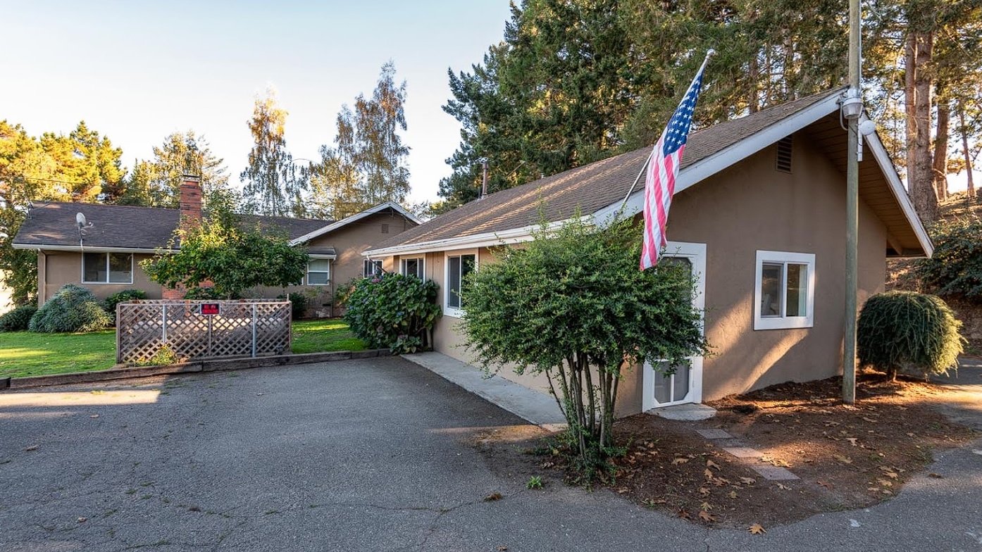 Olympia House CA 94952