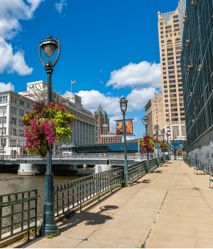 milwaukee river downtown