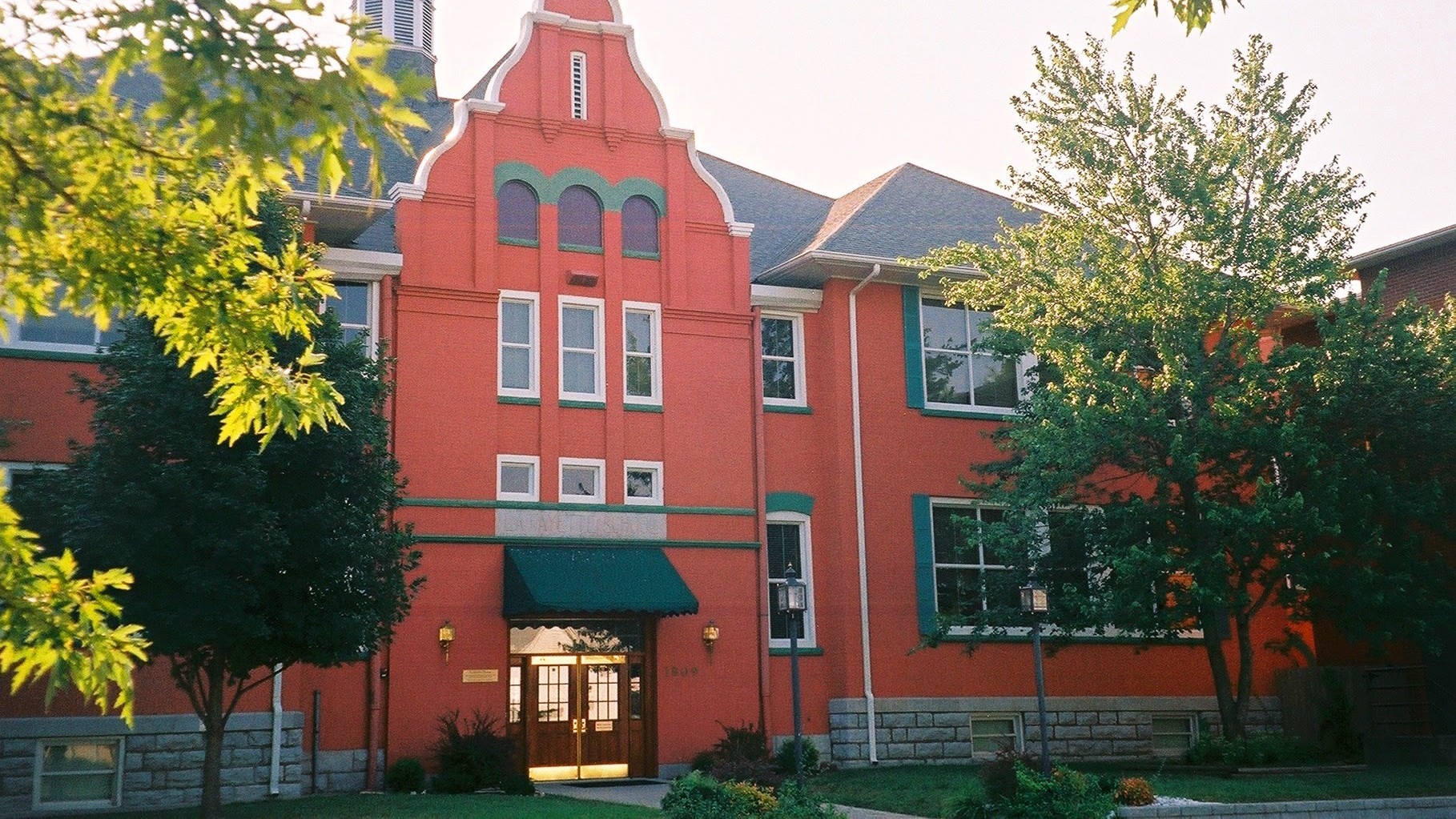 Lafayette House MO 64804