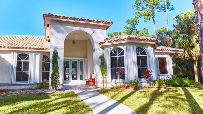 Through The Archway FL 33321