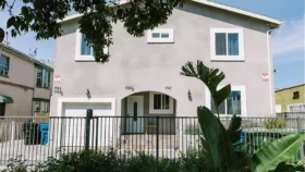 Front entrance and gated driveway of the inpatient drug and alcohol at the detox center in LA