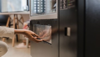 naloxone vending machines